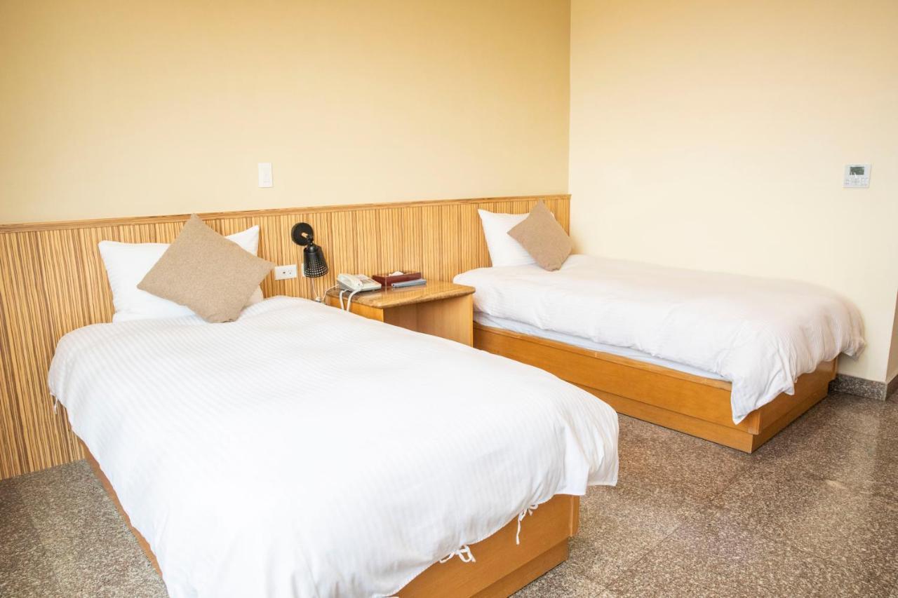 Holiday Hotel Nangan Exterior photo